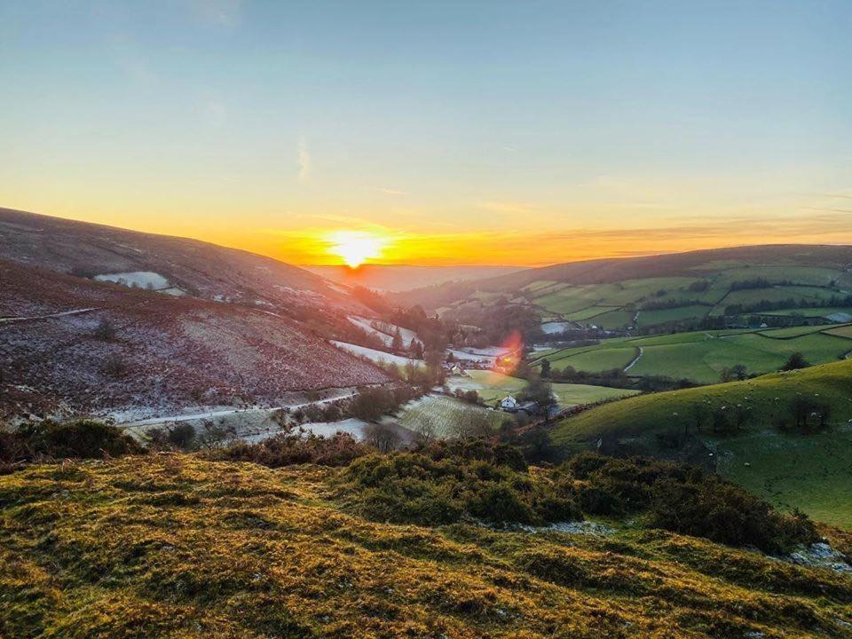 Nant-Y-Glyn Villa ลานดินดรอดเวลส์ ภายนอก รูปภาพ